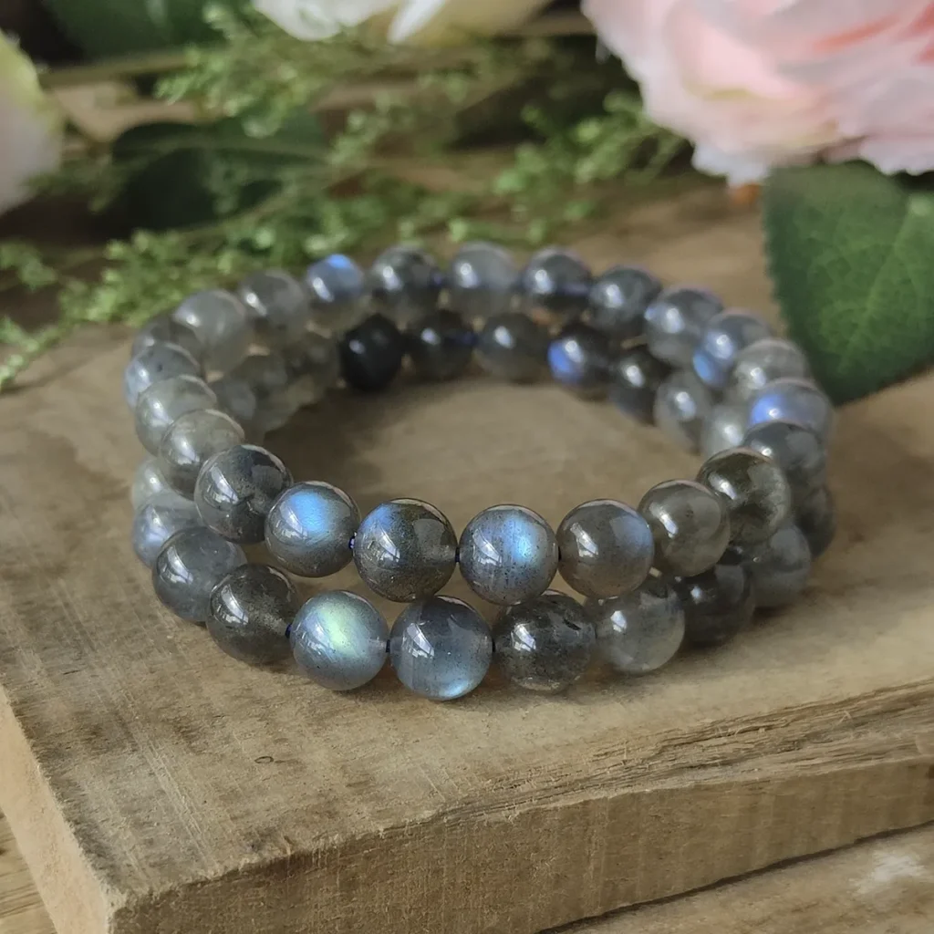 Labradorite crystal bracelet aligned with snake zodiac meaning and intuition