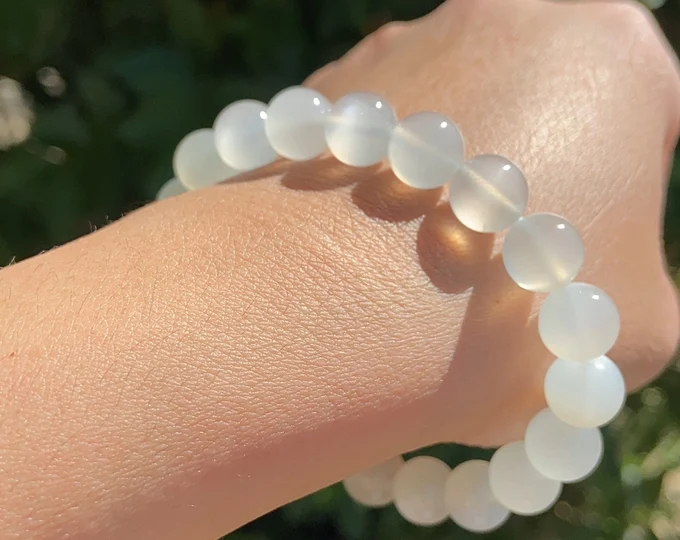 bracelet size guide white beaded crystal bracelet fit example on wrist